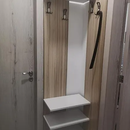 Apartamento Breezy 5 *